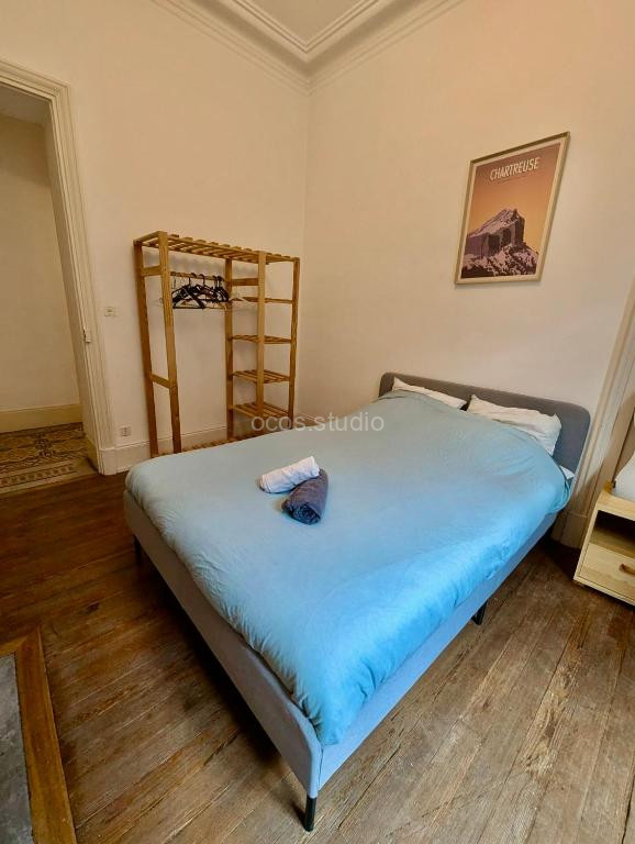Photo de 3 Chambres - Hyper Centre - Calme & Tout Equipé avec Wifi