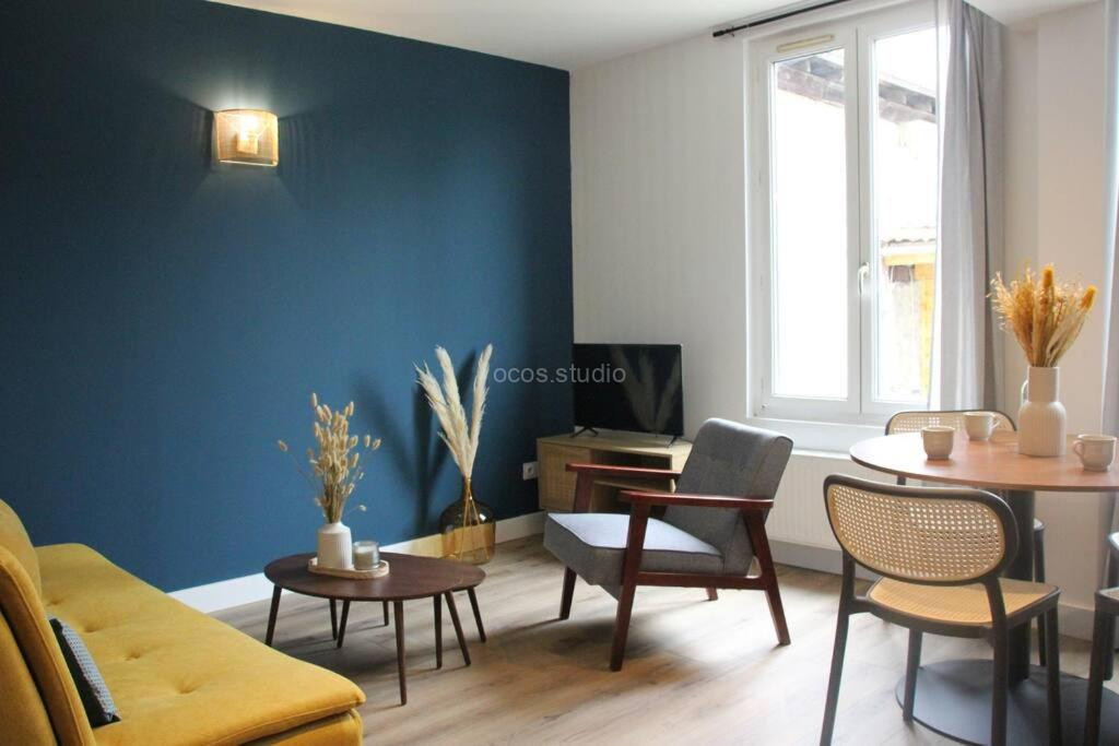Photo de L'escapade, entièrement rénové, proche centre