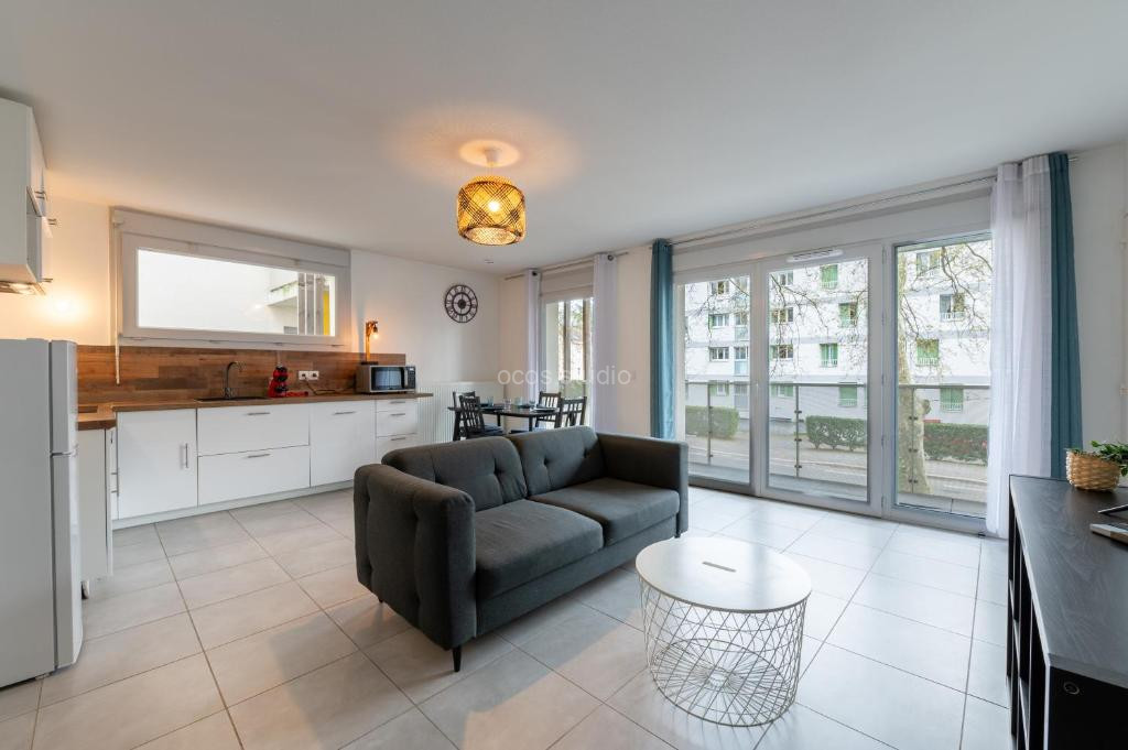 Photo de T3 Grenoble, tout confort, balcon, wifi