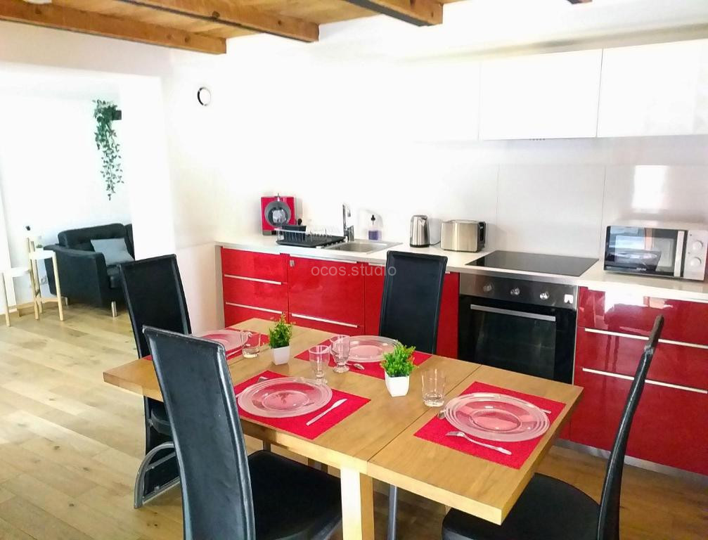Photo de Le Paisible - Gare - Duplex - Garage privé - Netflix