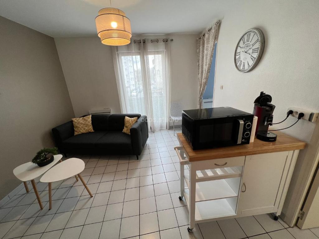 Photo de T1 bis cosy-proche campus et stade des alpes