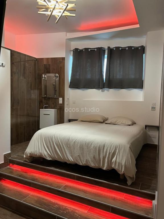 Photo de CHAMBRE LA SUITE pres GARE GRENOBLE