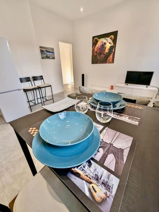 Photo de Excellent T2 - Moderne & Tout Equipé avec Parking