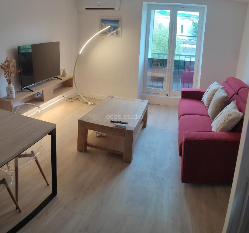 Photo de Ideally located, air-conditioned