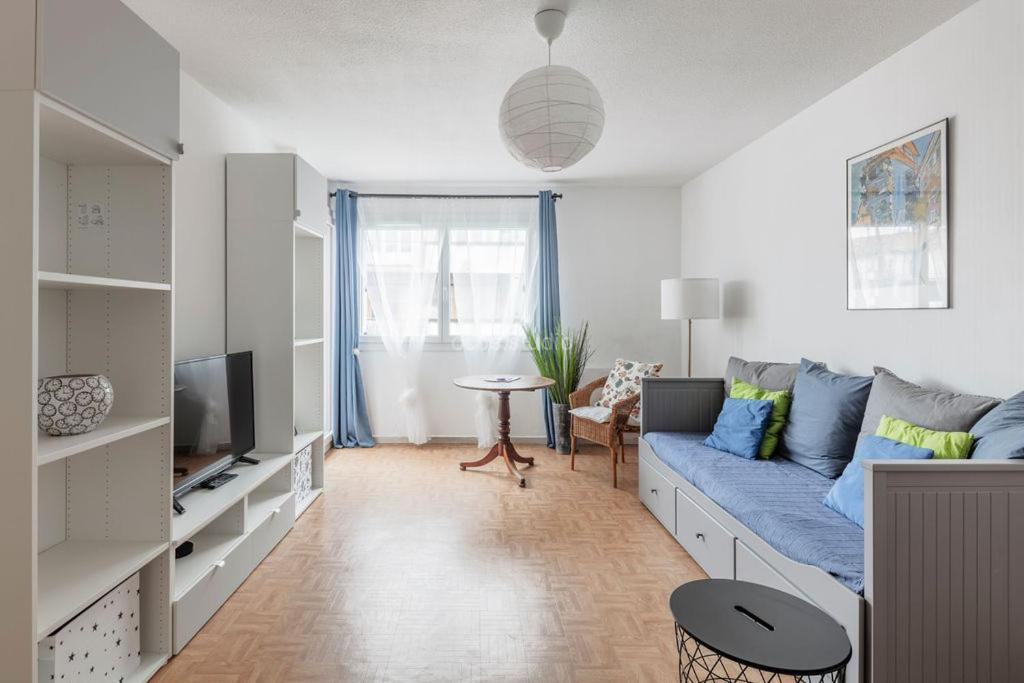 photo de Nicolas III, parking privé, clim, balcon