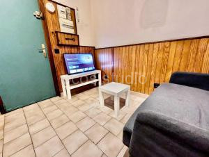 Studio Centre avec Parking Gratuit - Calme & Tout Equipé à Grenoble