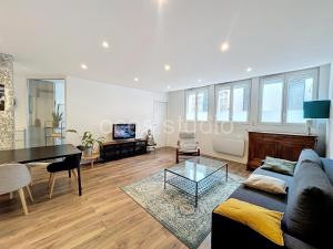 HYPERCENTRE, agréable T2 style LOFT , FIBRE à Grenoble