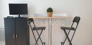 Alpine Stay - Studio Entier Résidence Standing vue parc au calme - Parking Gratuit - Wifi - Tram à proximité à Grenoble