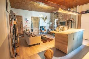 chalet de montagne Style sur le Quai saint Laurent et Bastille à Grenoble